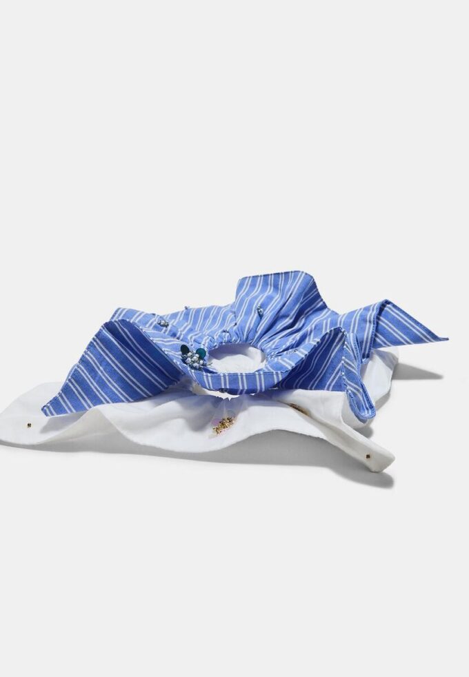 Sett med 2 broderte hårstrikker