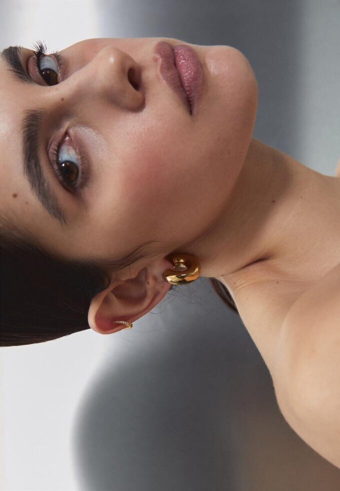 Sett med 2 store, vanntette hoop-øreringer