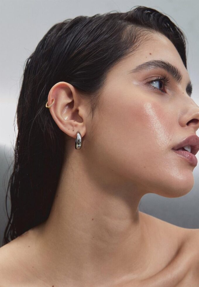 Sett med 2 store, vanntette hoop-øreringer