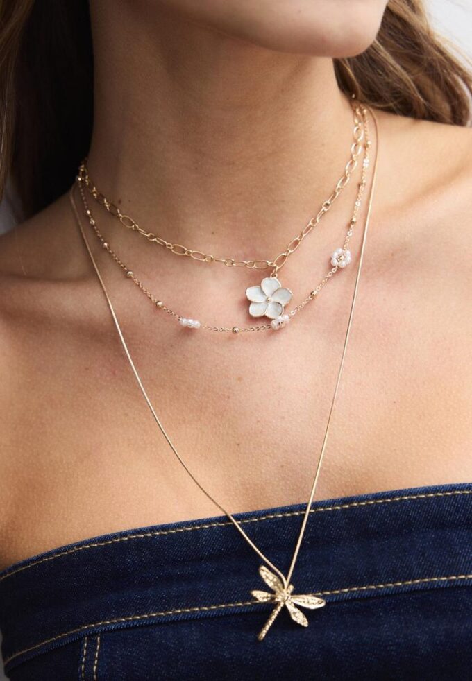 Sett med 3 blomster- og øyenstikkerhalskjeder