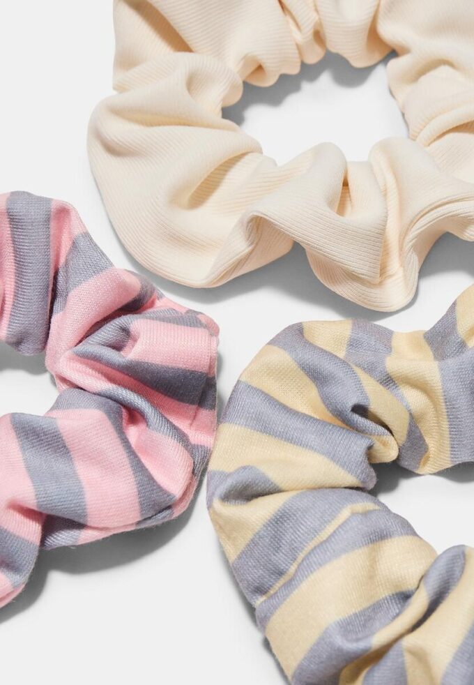 Sett med 3 hårstrikker