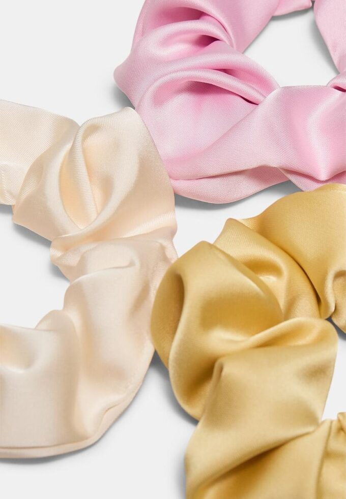 Sett med 3 hårstrikker