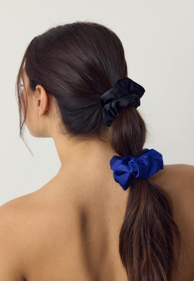 Sett med 3 hårstrikker