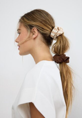 Sett med 3 stripete hårstrikker