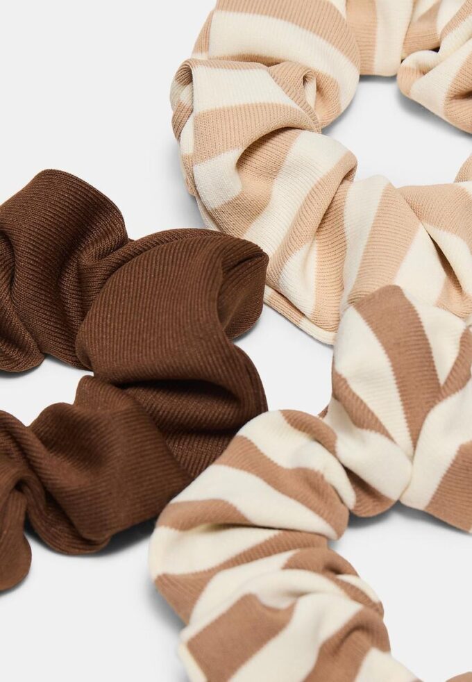 Sett med 3 stripete hårstrikker