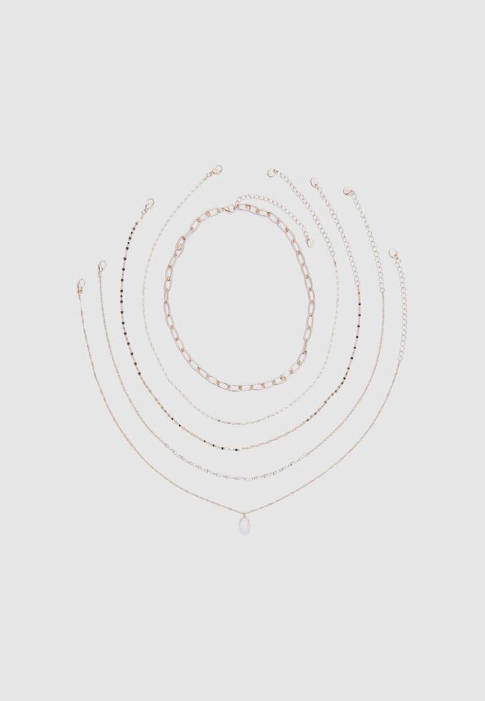 Sett med 5 halskjeder med rosa stein