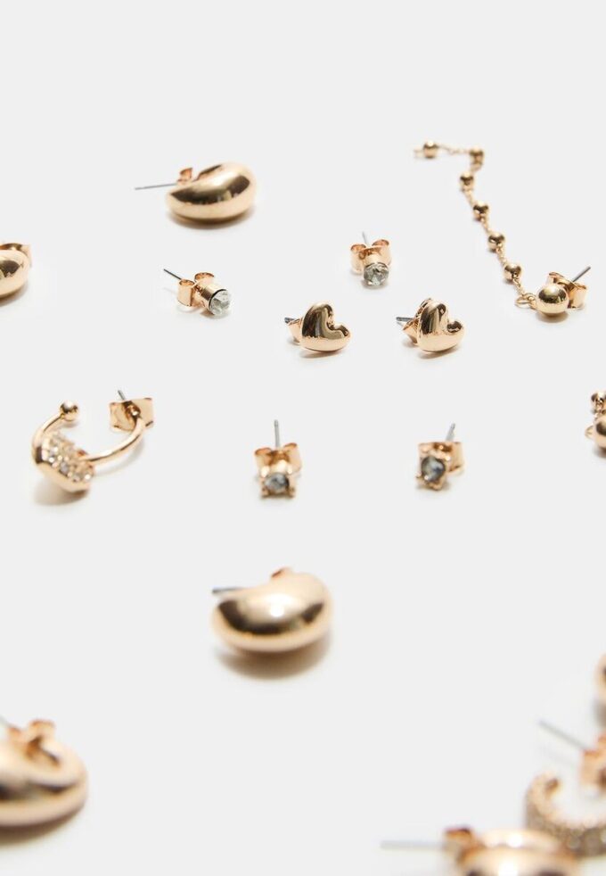 Sett med 9 hjerte- og hoop-øreringer