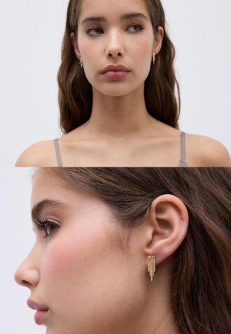 Sett med 9 øreringer med sommerfugl og imiterte perler