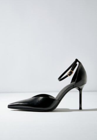 Skinn-høyhælte sko