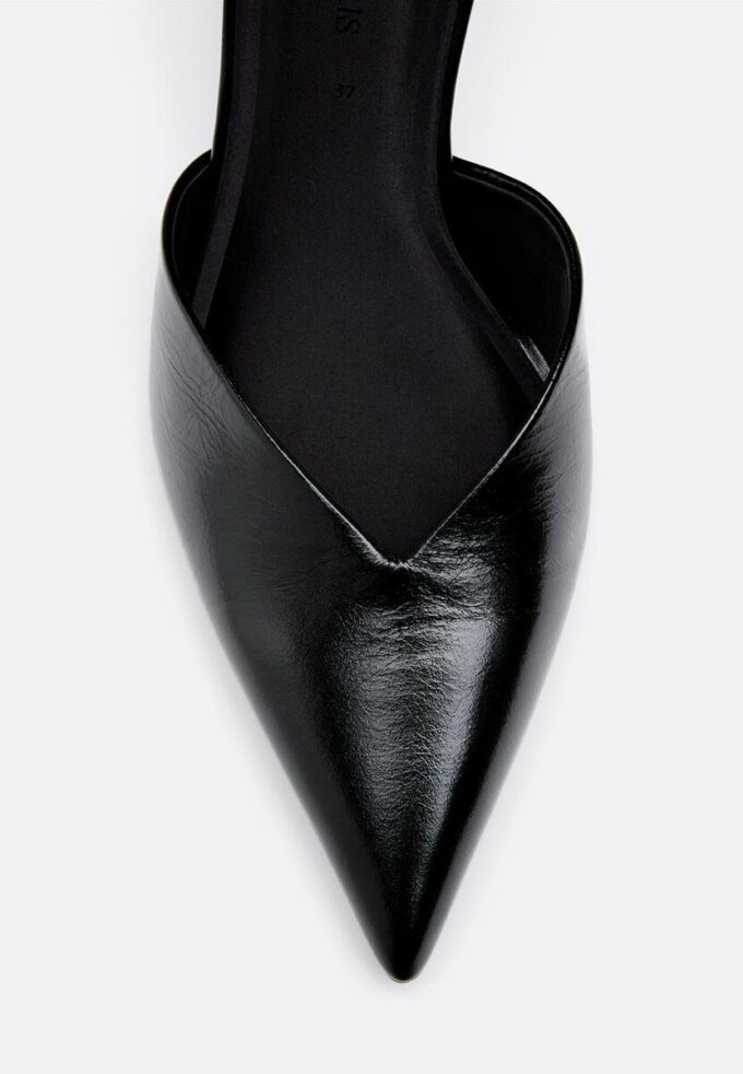 Skinn-høyhælte sko