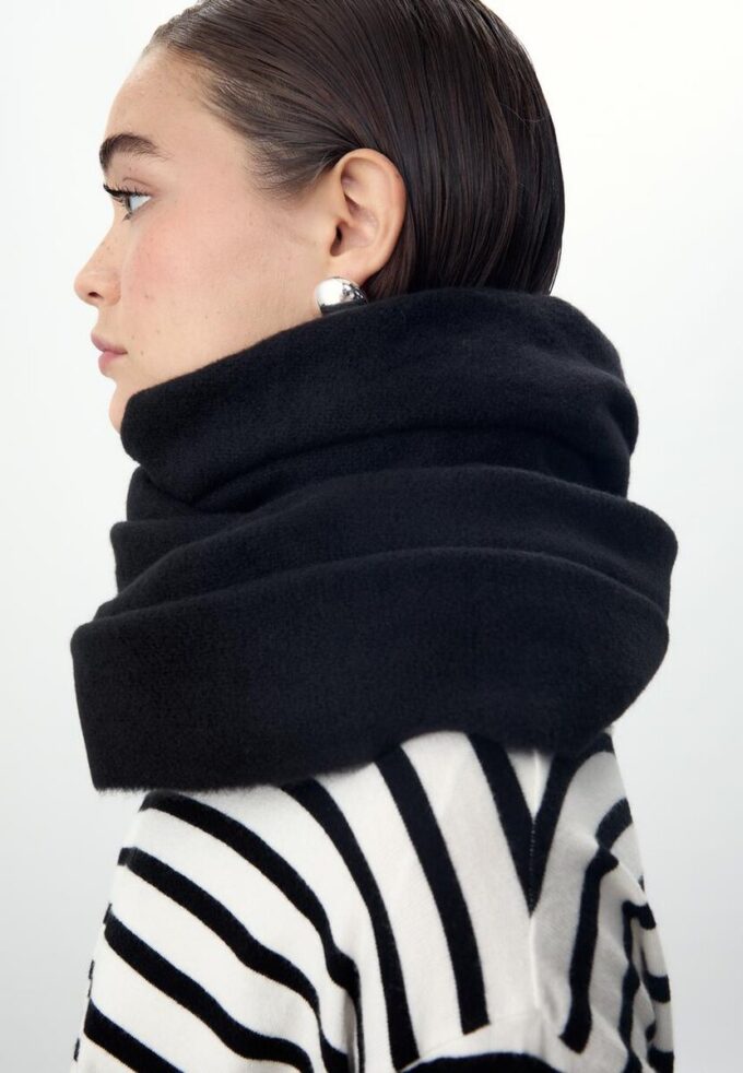 Skjerf i børstet tråd