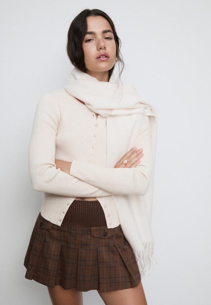 Skjerf i børstet tråd