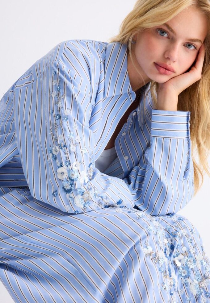 Skjorte med broderte ermer