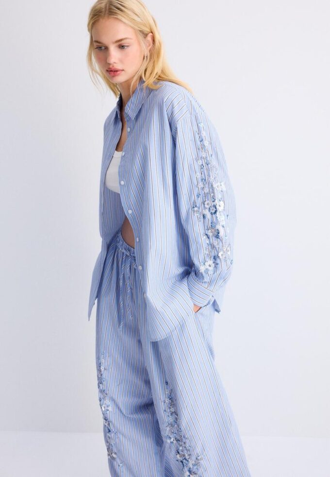 Skjorte med broderte ermer