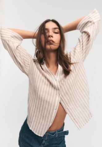 Skjorte med kimonoermer i lin-look