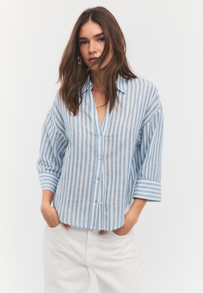 Skjorte med kimonoermer i lin-look