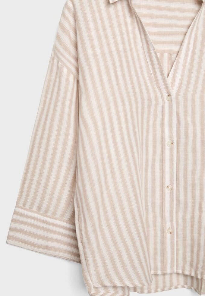 Skjorte med kimonoermer i lin-look