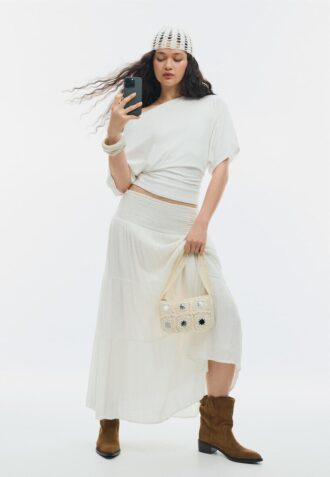 Skjørt med paneler og metalltråd