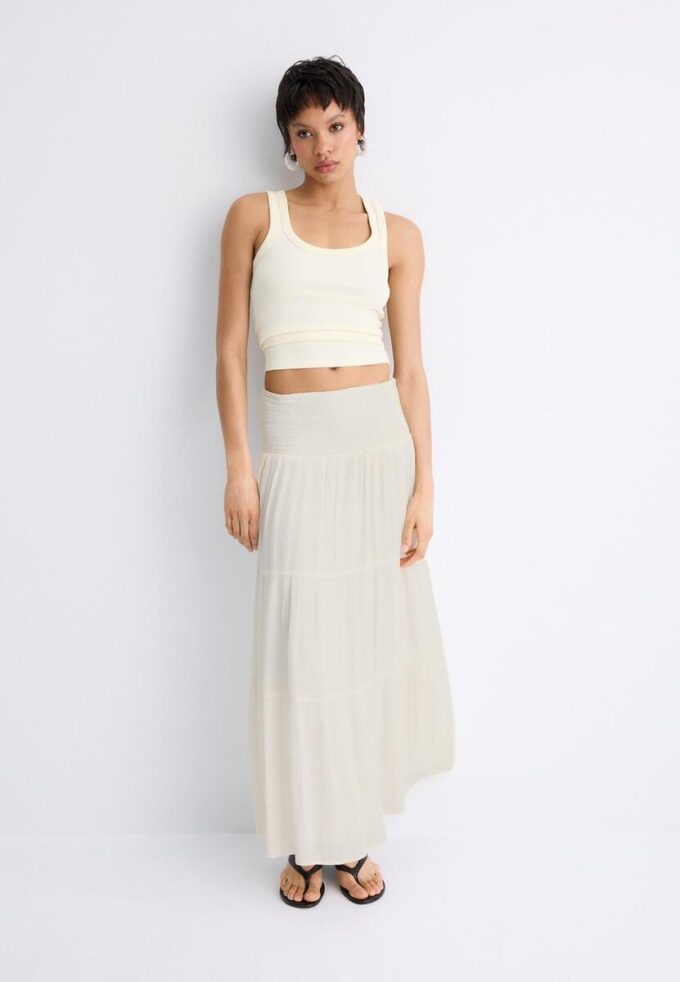 Skjørt med paneler og metalltråd