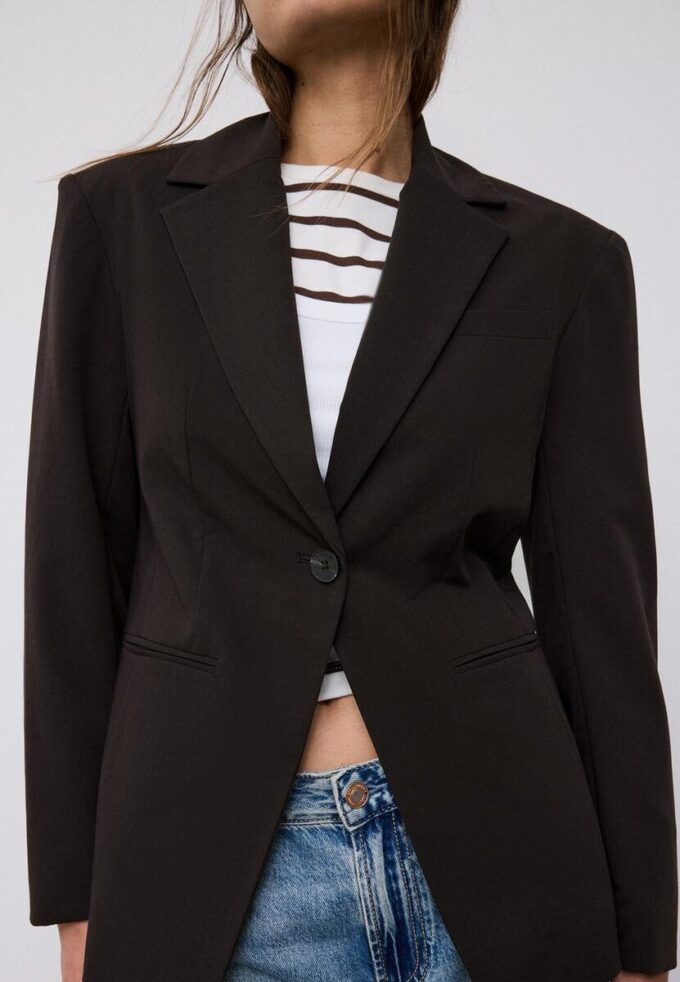 Skreddersydd blazer med knapper