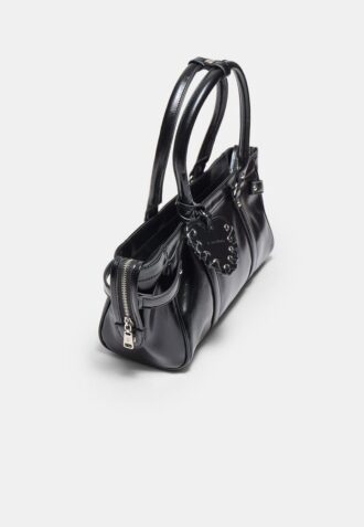 Skulderveske med hjerte-detalj