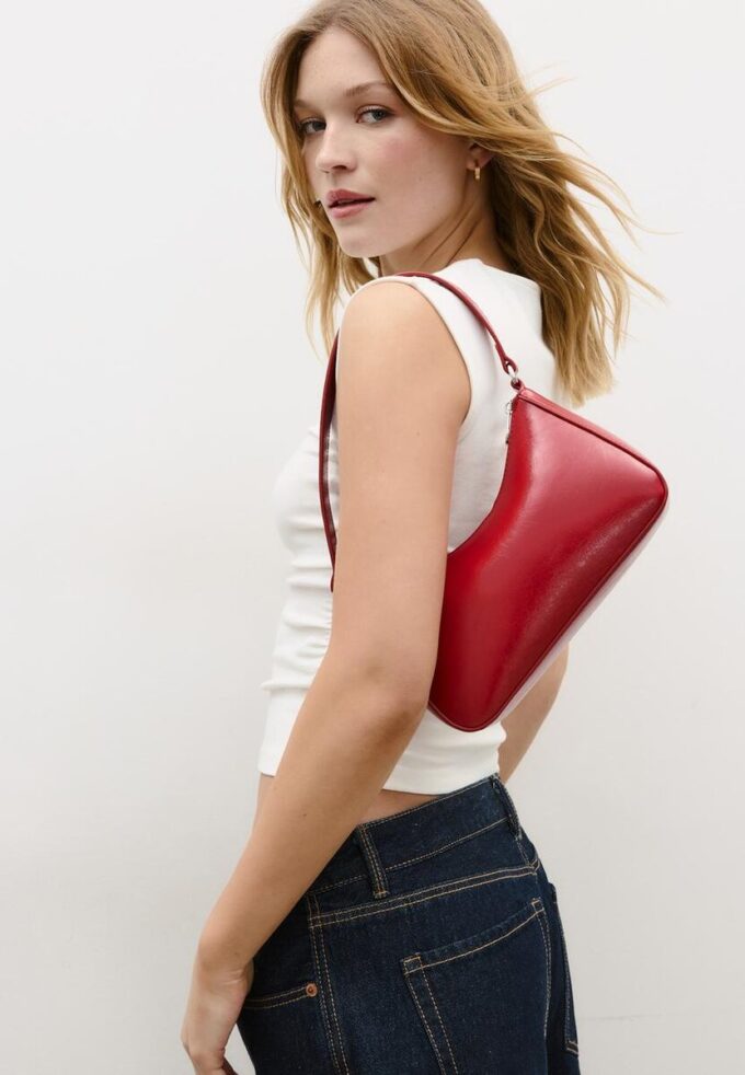 Skulderveske med lang kjede