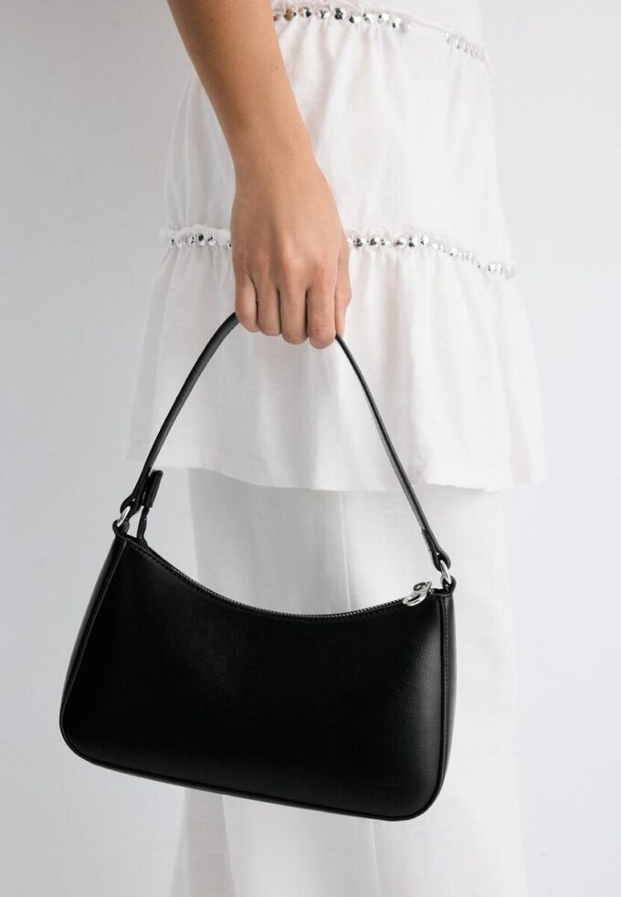 Skulderveske med lang kjede