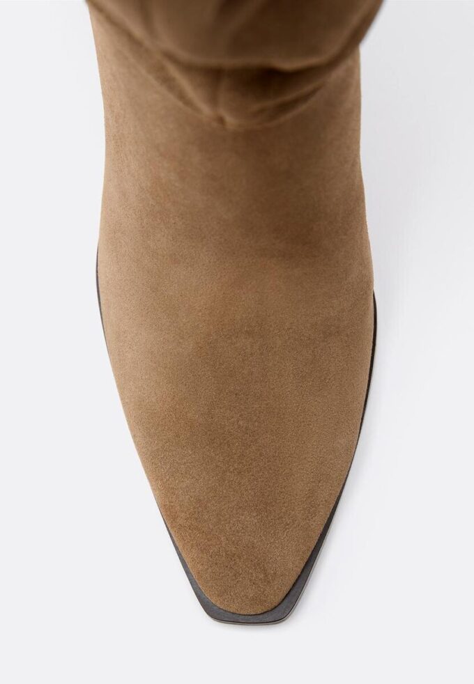 Slouchy høye støvler i skinn med stilett