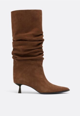 Slouchy støvletter i skinn med lav hæl