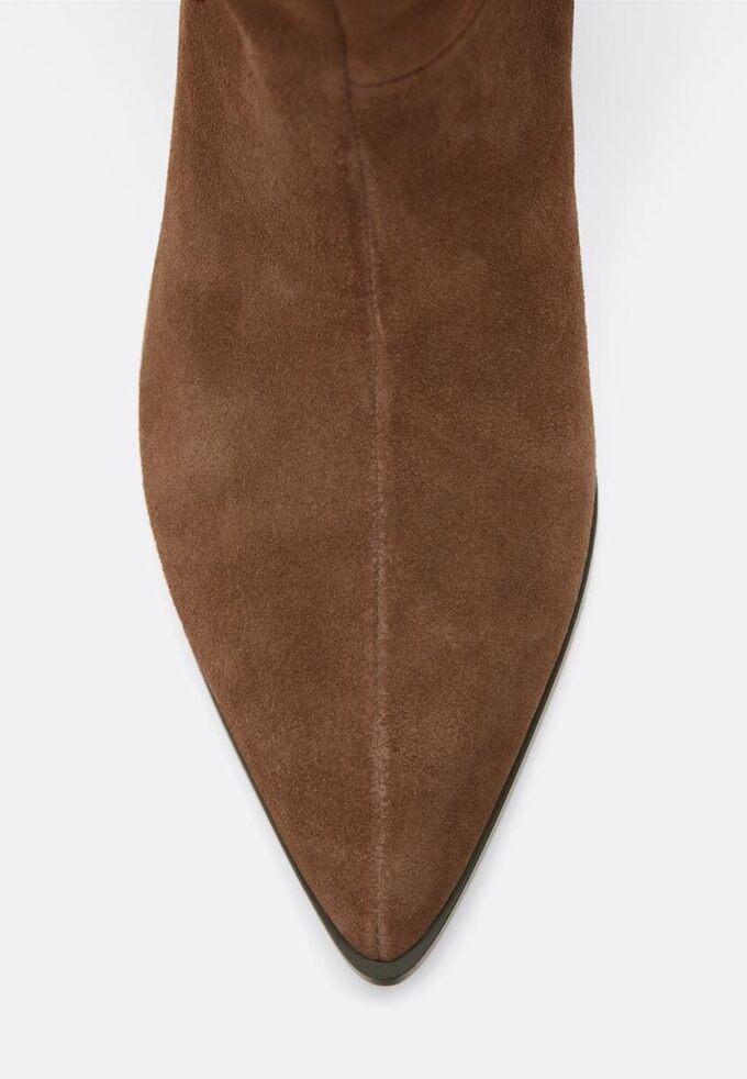 Slouchy støvletter i skinn med lav hæl