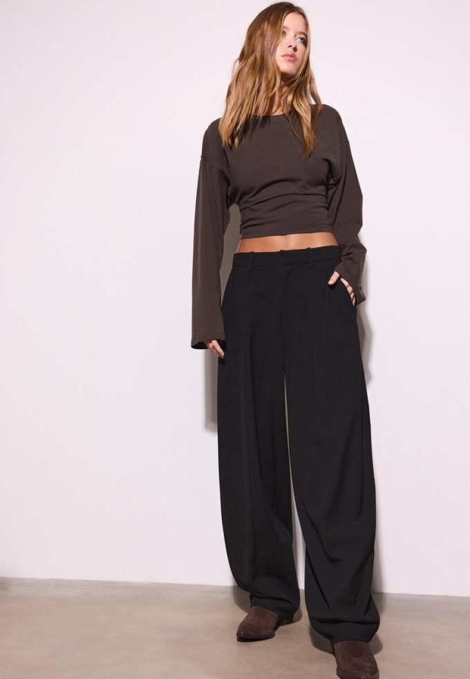 Smarte, vide bukser med sømdetaljer