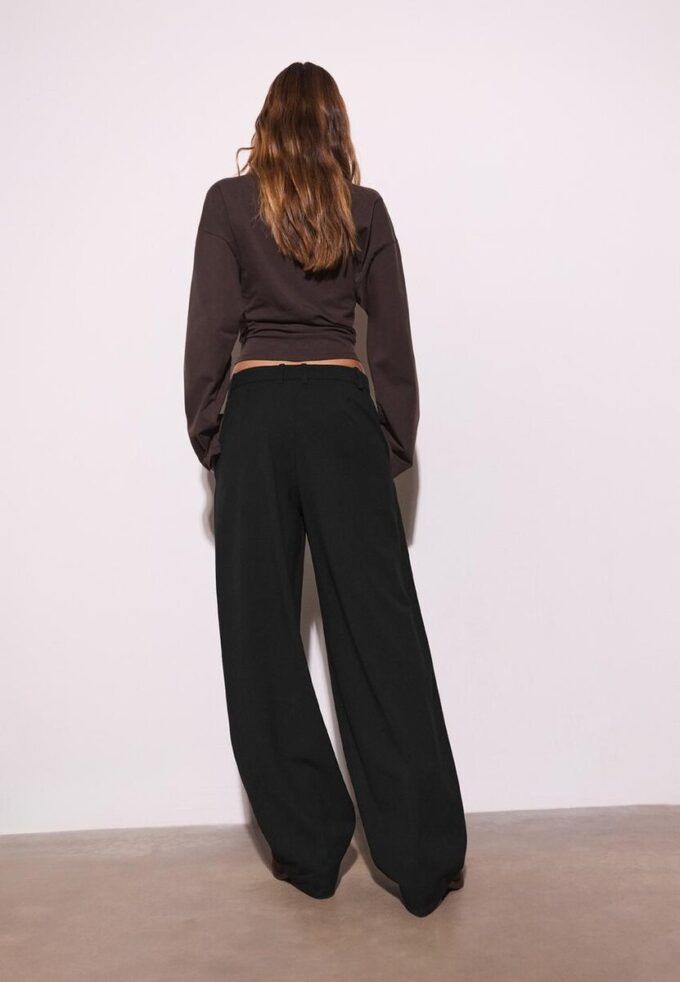 Smarte, vide bukser med sømdetaljer