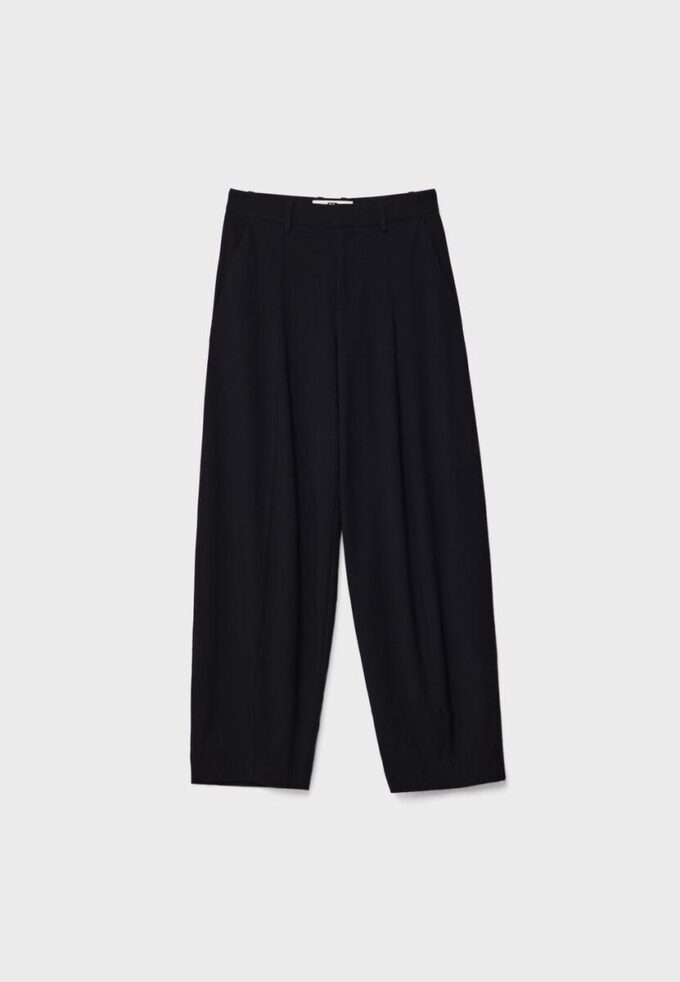 Smarte, vide bukser med sømdetaljer