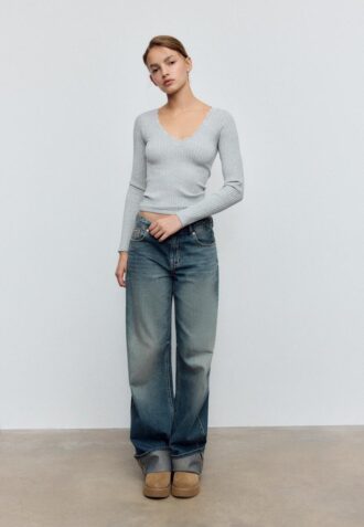 Sømløs bluse i blonder