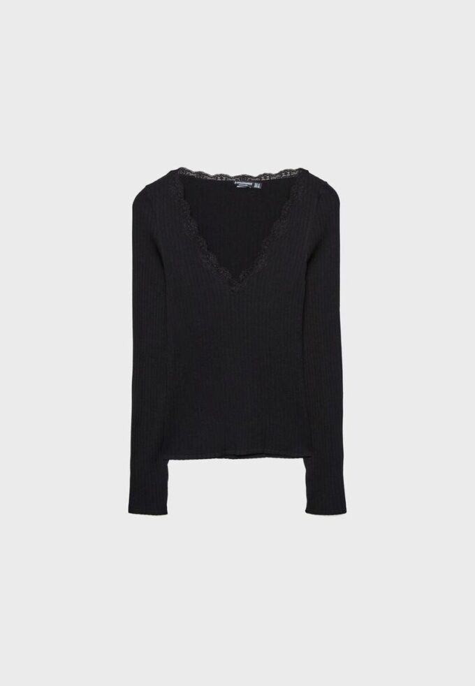 Sømløs bluse i blonder