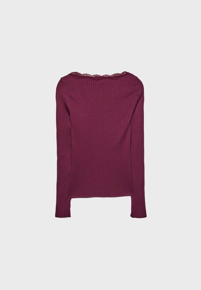 Sømløs bluse i blonder