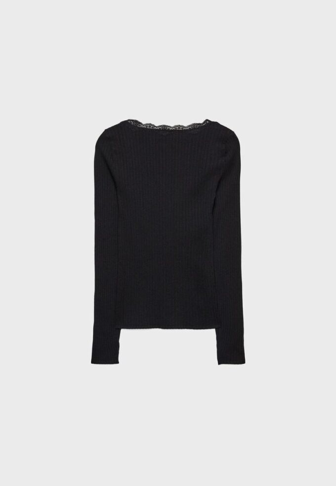 Sømløs bluse i blonder