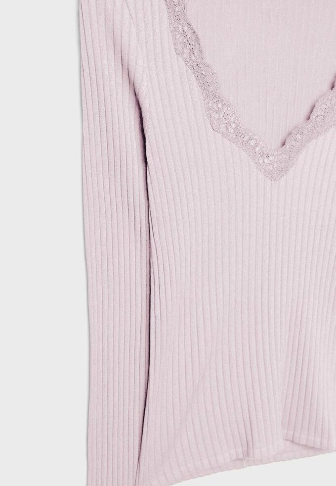 Sømløs bluse i blonder