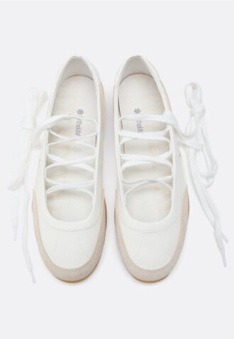 Sneakerinas med snøring