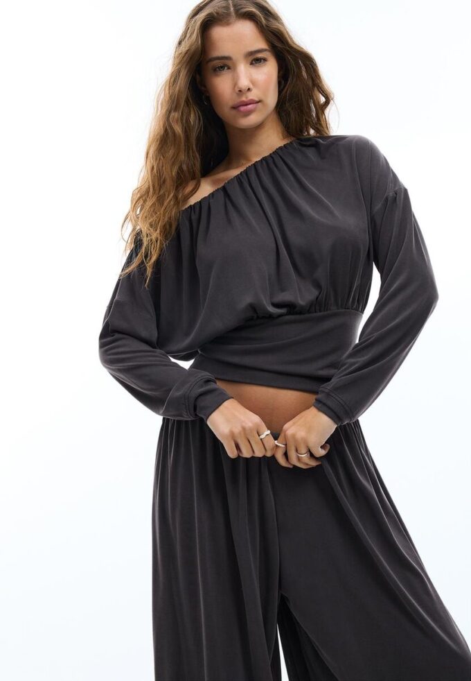 Soft-Touch asymmetrisk T-skjorte