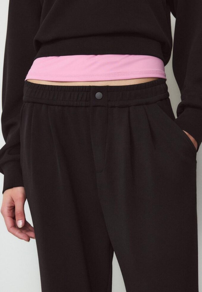 Soft-Touch-bukser med innsnitt