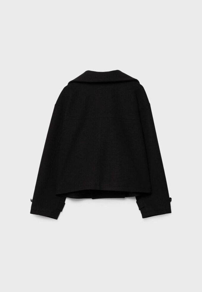 Soft-Touch-jakke med krysset snitt og høy hals