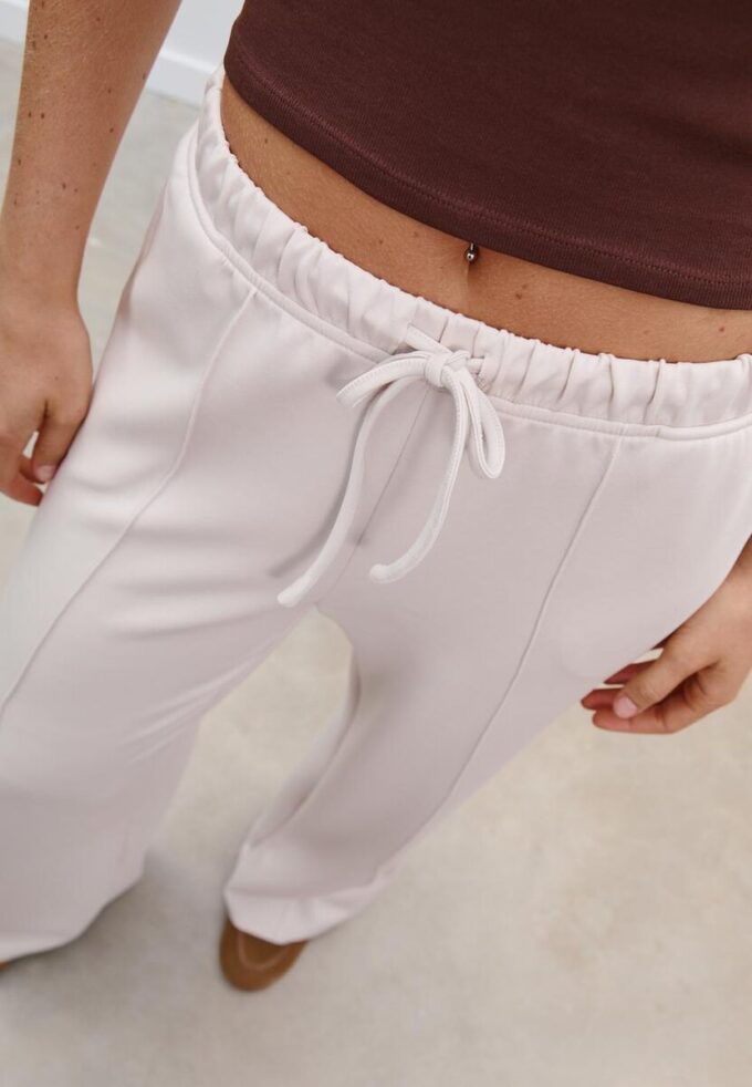Soft-Touch joggebukse med Wide Leg og sømdetaljer foran