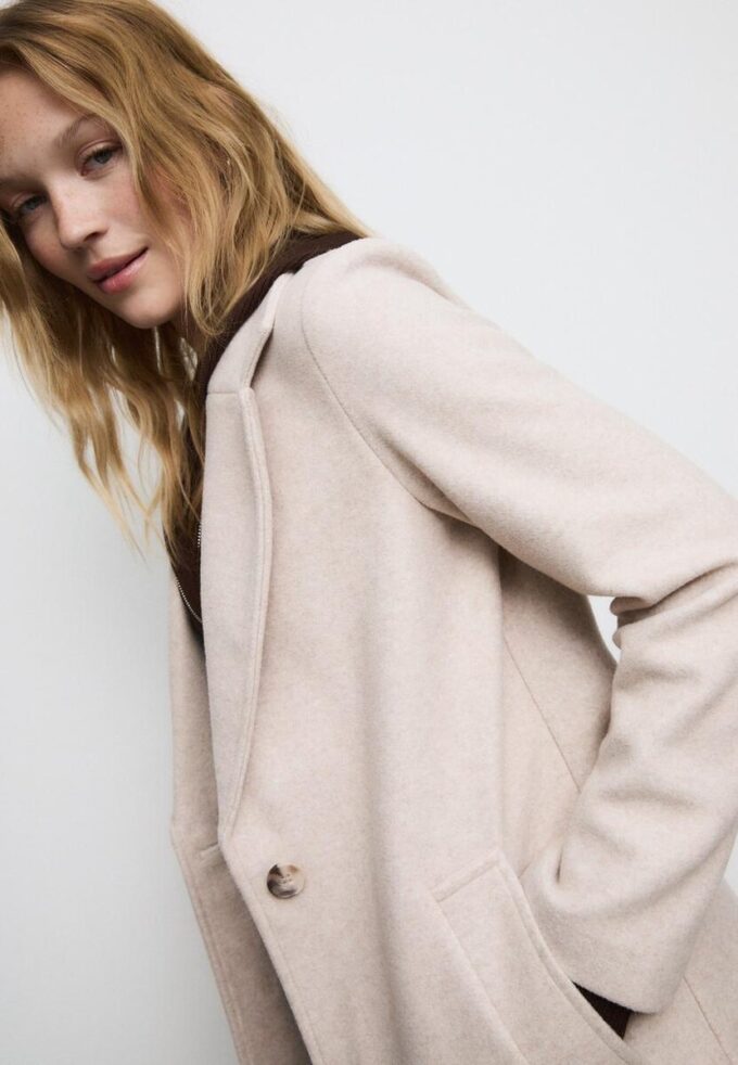 Soft-Touch-midikåpe med knapper