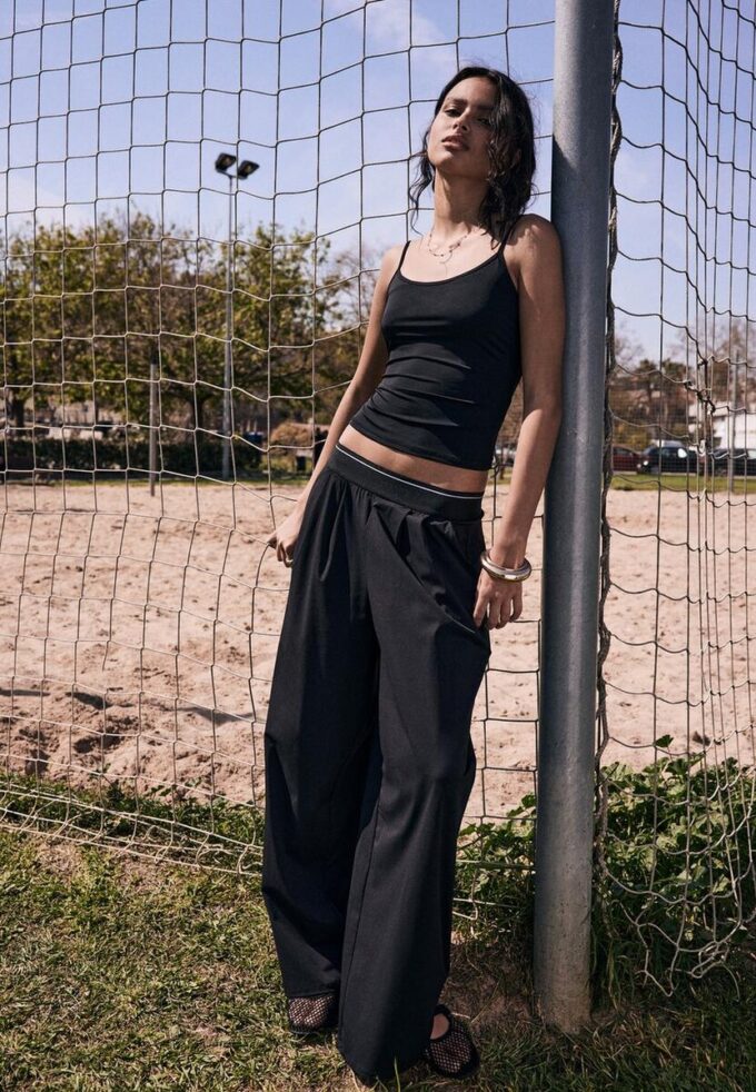 Soft-Touch-palazzo-joggebukse med elastisk linning og myk overflate