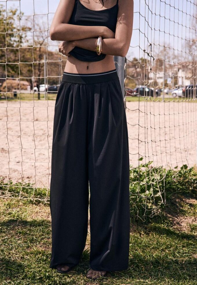 Soft-Touch-palazzo-joggebukse med elastisk linning og myk overflate