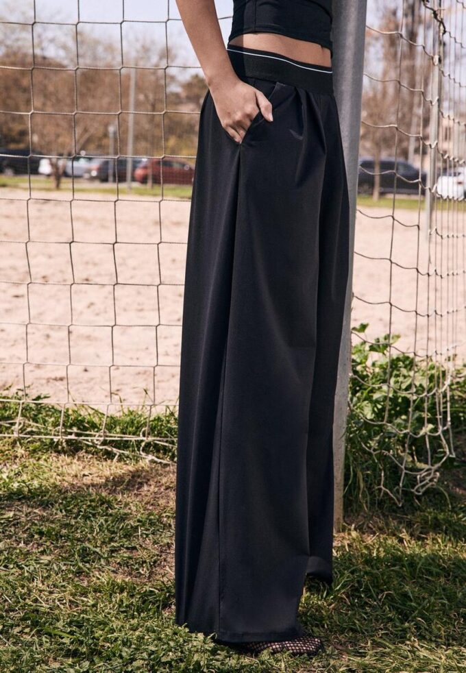 Soft-Touch-palazzo-joggebukse med elastisk linning og myk overflate