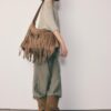 Soft-Touch skulderveske med frynser