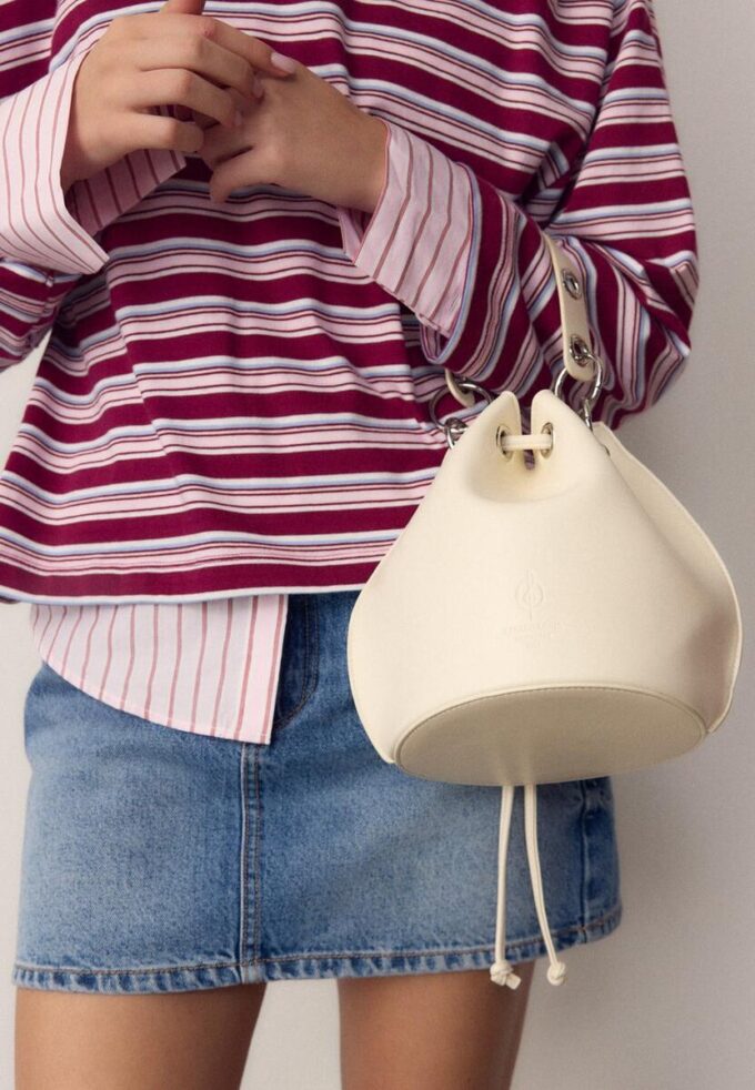 Stiv bøtteveske med øyeletter