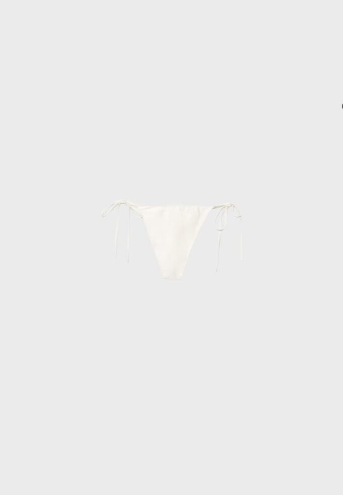 Stor brasiliansk bikinibukse med nitter